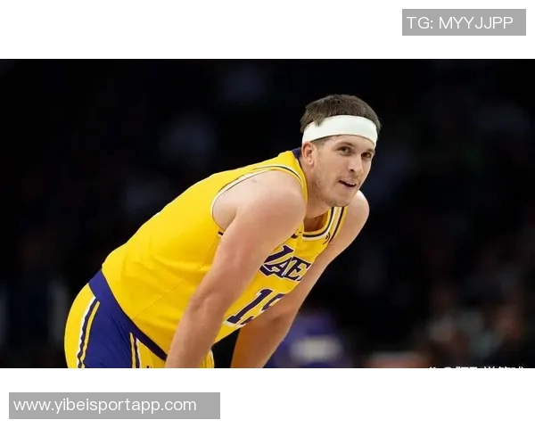 里弗斯称赞特纳表现出色正在努力为其找到最佳位置